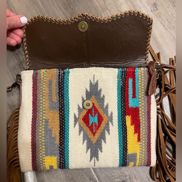 American darling saddle blanket with hair on hide crossbody purse - Picture 4 of 10